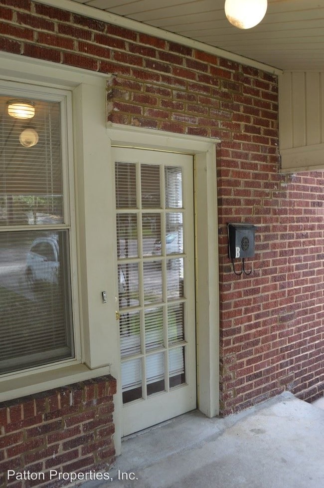 Foto del edificio - 2323 Blossom St