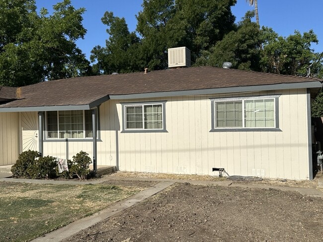 Building Photo - 347 Anthony Ave