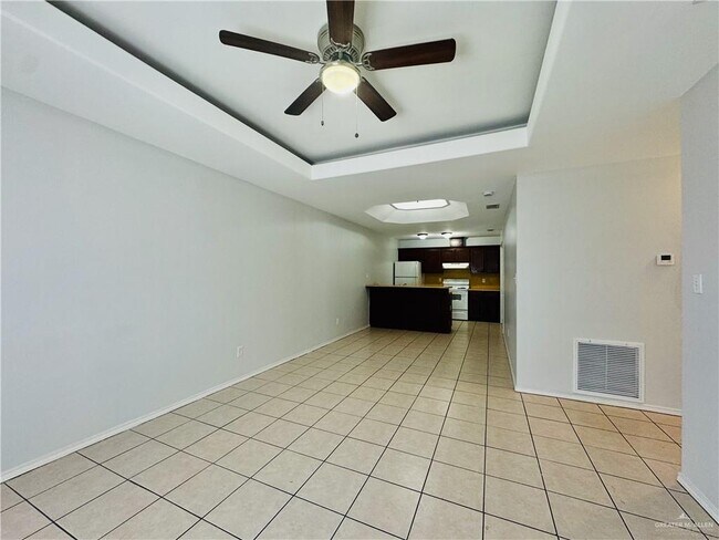 Foto del edificio - 12 W Prosperity Dr
