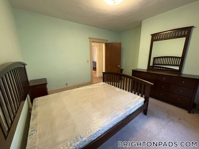 Building Photo - 62 Union St