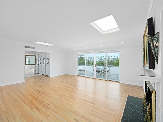Building Photo - 7920 Avenida Alamar