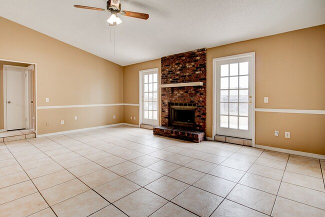 Building Photo - 6339 Jennifer Jean Dr