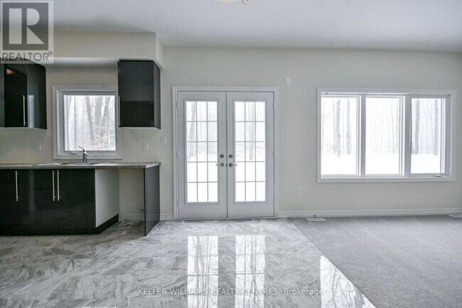 Photo du bâtiment - 125 McEachern Ln