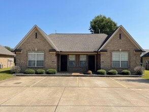 Building Photo - 26 Black Oak Dr