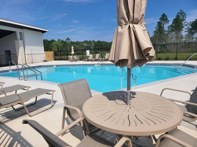 Foto del edificio - 59 Piper Cv