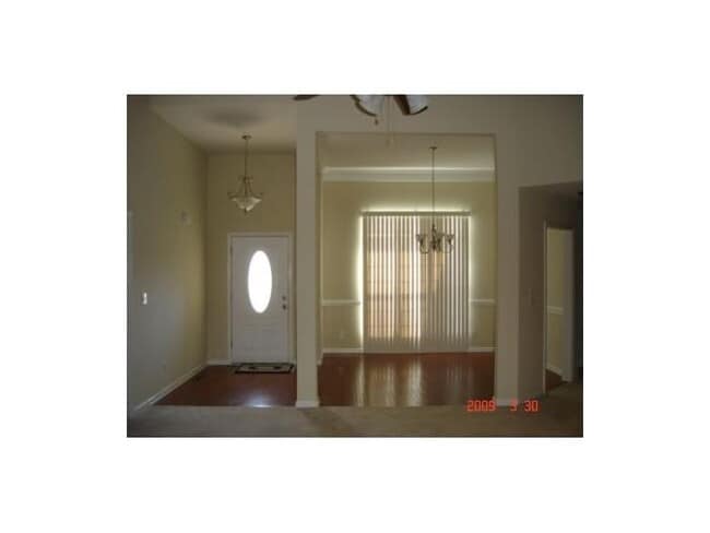 Foto del edificio - 3 Bedroom Pet Friendly Home For Rent Near the Marina!