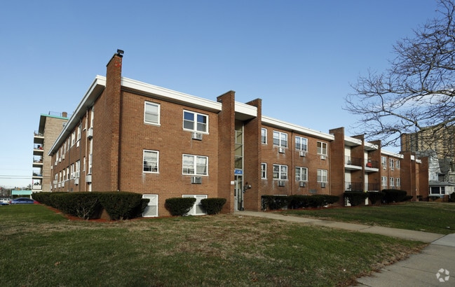 Grand Regency Condos