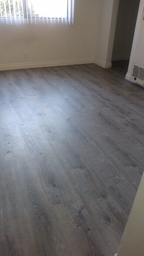 Foto del edificio - 11290 Ohio Ave