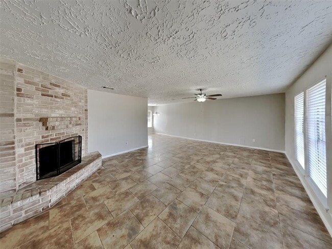 Building Photo - 20211 Cottonglade Ln