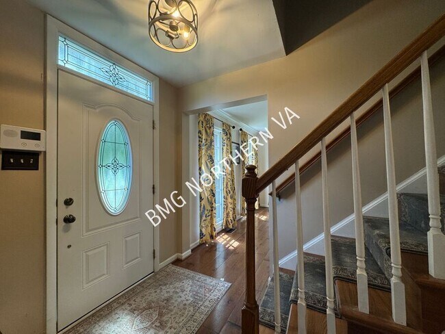 Building Photo - 10205 Daylily Ct