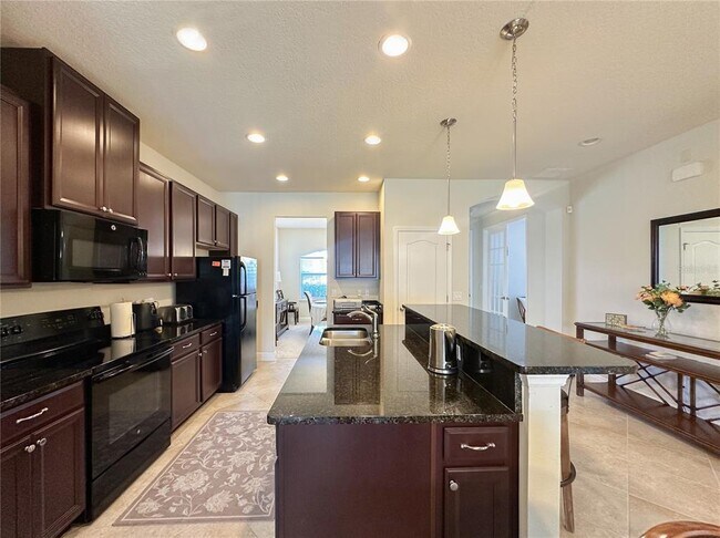 Foto del edificio - 720 Parkmont Pl