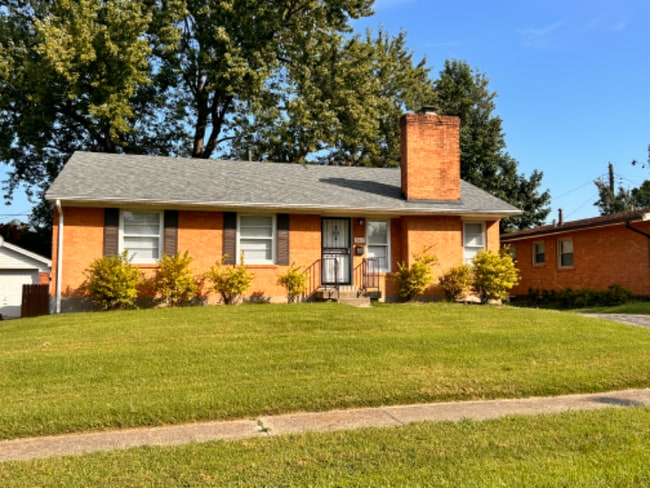 Building Photo - 3019 Roselawn Blvd