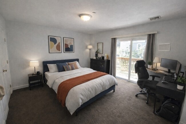 Foto del edificio - 111 W 8th St