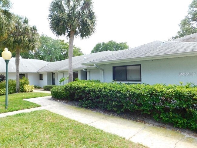 Building Photo - 2733 Countryside Blvd