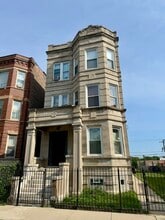 Building Photo - 3512 W 12th Pl