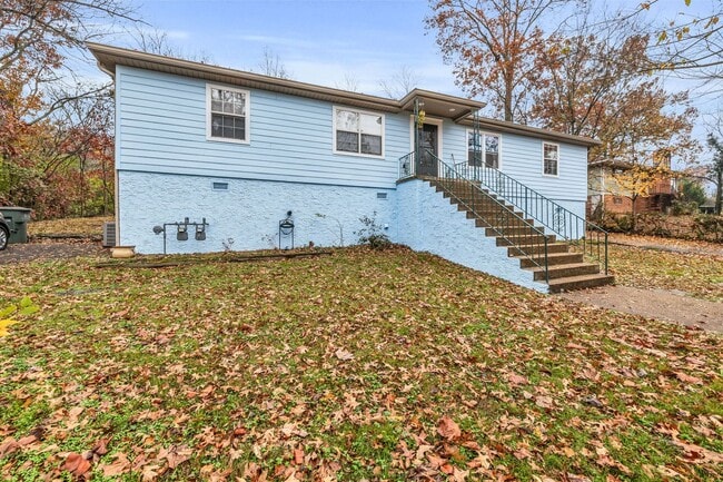 Building Photo - 306-306 Glenwood Cir