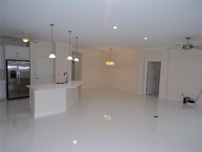 Foto del edificio - 6200 Falcon Lair Dr