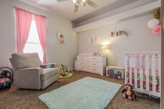 Building Photo - 411 Brentwood Dr