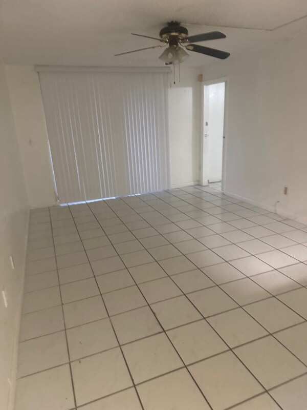 Foto del edificio - 14201 N Kendall Dr