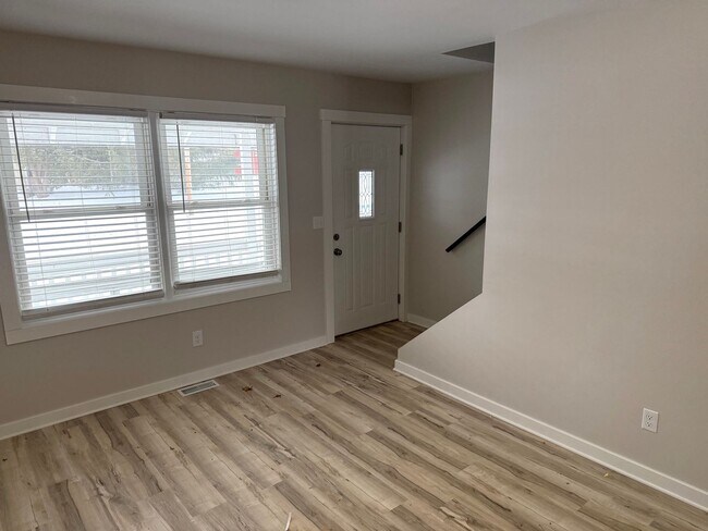 Foto del edificio - Elizabeth - 321/323