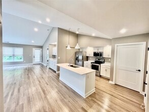 Building Photo - 534 Championship Dr