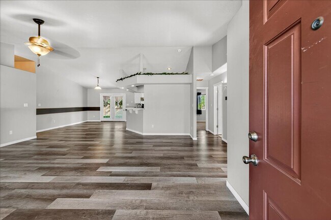 Foto del edificio - Bright & Cozy Home on a Quiet Cul-de-Sac
