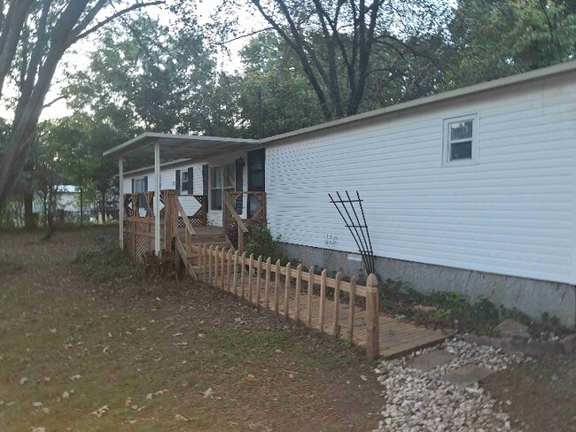 Building Photo - 42 Sunshine Dr