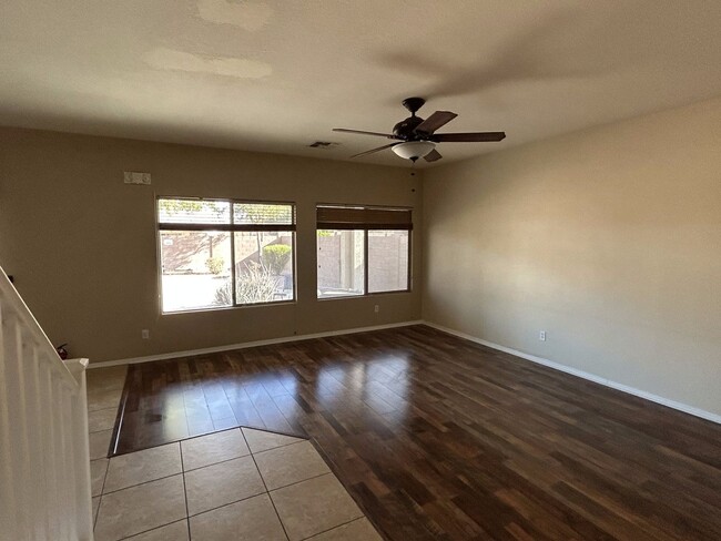 Foto del edificio - Spacious 5BR Duplex in Maricopa