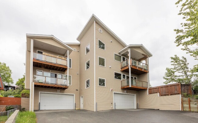 Building Photo - 540 Eyak Dr