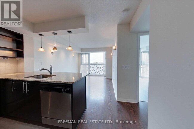 Building Photo - 96 St Patrick St