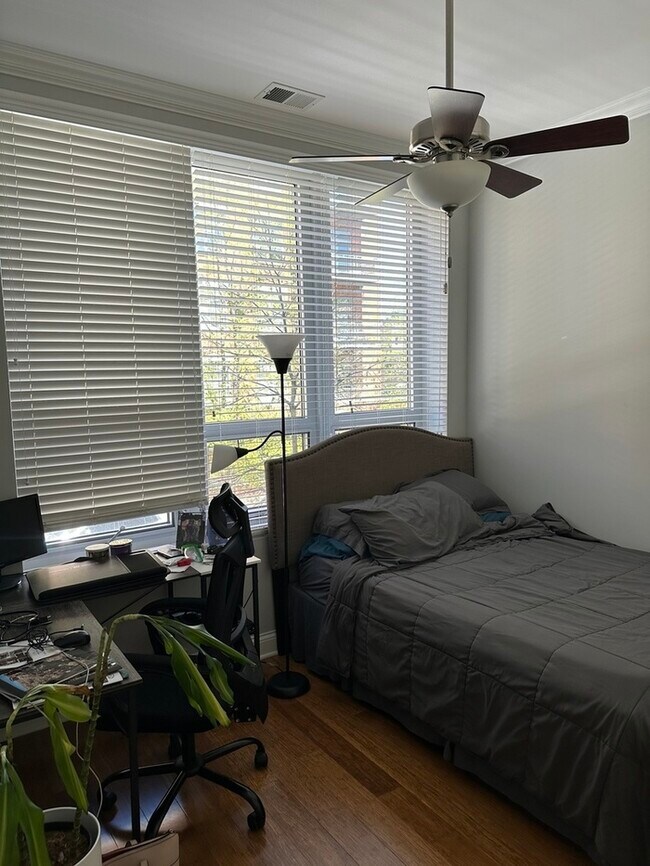 Building Photo - 2 bedroom, 2 bath apartment home available...