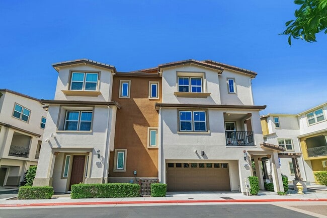 Building Photo - 4567 Huntington Ln