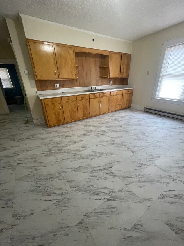 172 Grafton St Unit Second Floor, Berlin, NH 03570 Apartments in