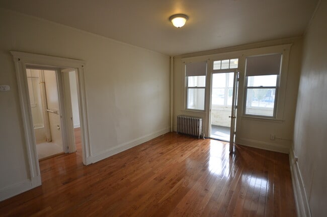 Building Photo - 1564 Commonwealth Ave