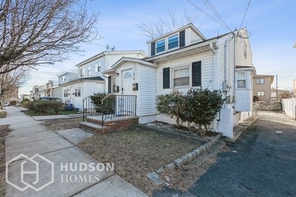 Building Photo - 386 Kennedy Dr
