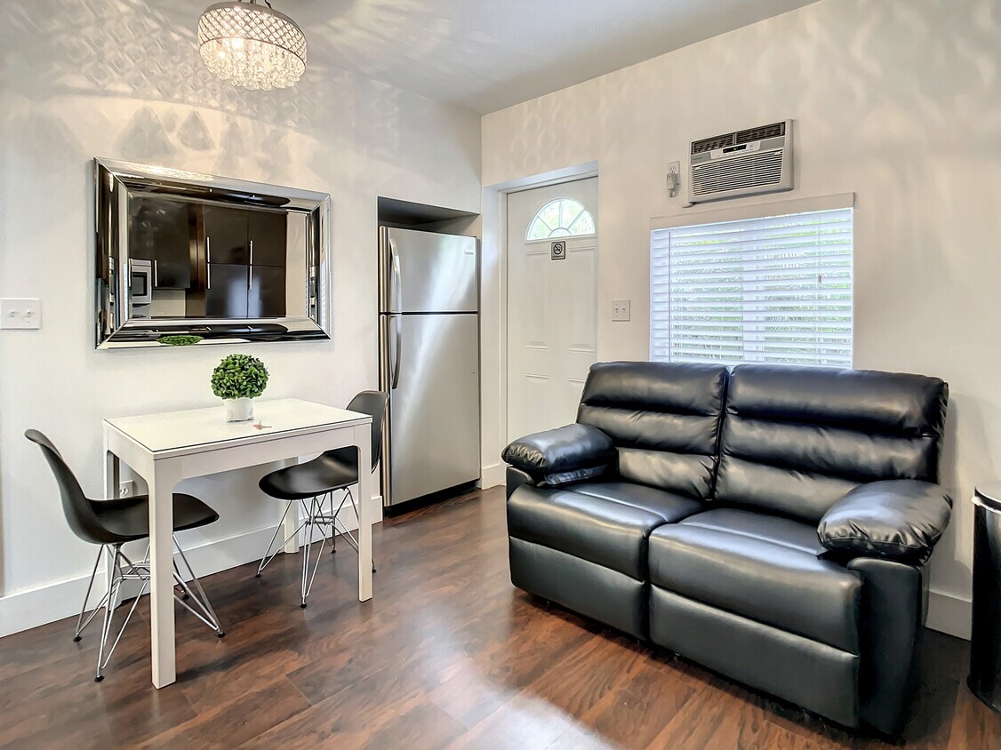 Fully Furnished 1 Bed in Miami - 2700 SW 36th Ave