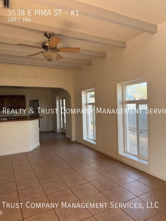 Foto del edificio - 3538 E Pima St