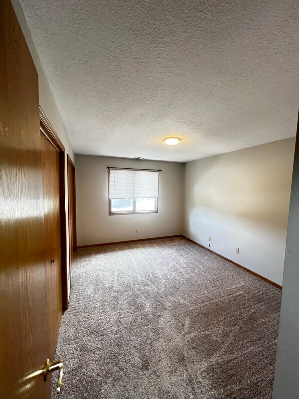 Foto del edificio - 703 11th Avenue B Ct