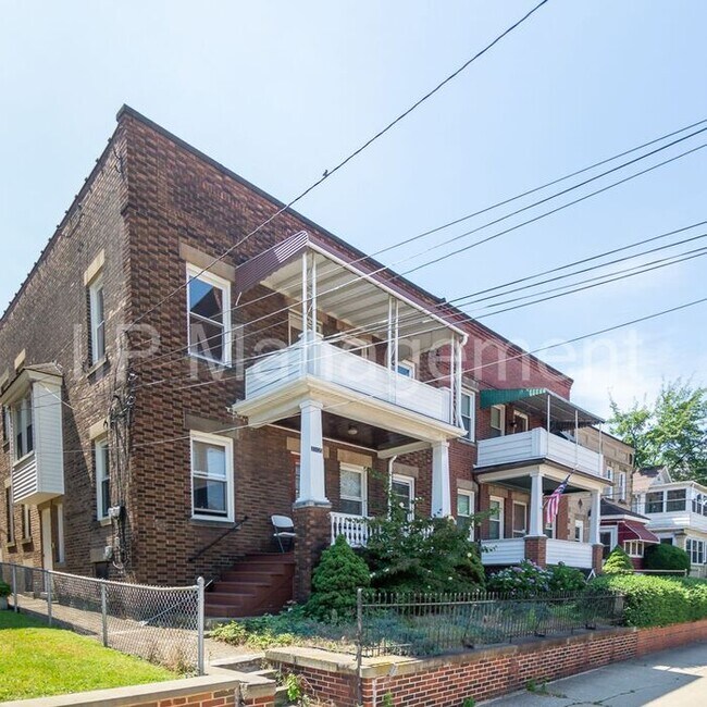 Foto del edificio - 2105 Murray Hill Rd