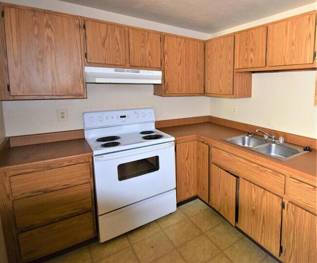 Foto del edificio - Hard To Find 1 Bedroom Lower-GB West