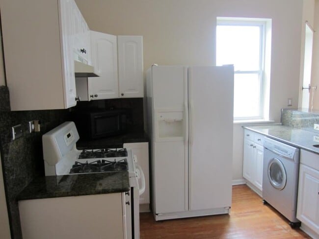 Foto del edificio - 4321 S. Ellis Ave, 2S