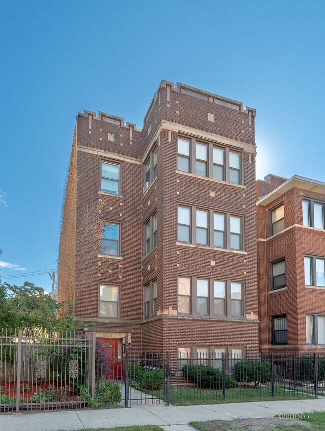 Foto del edificio - 6819 S Ridgeland Ave