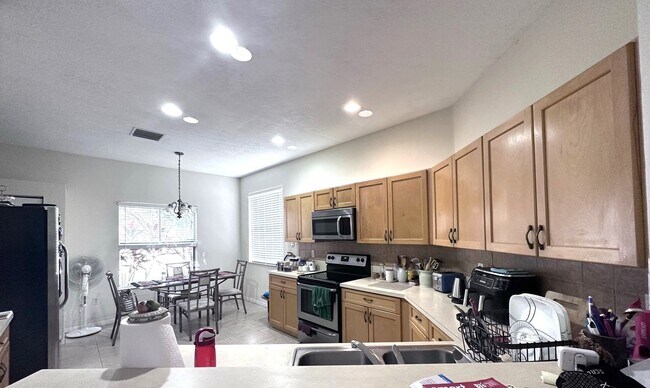 Foto del edificio - 3/2/2 In Lake Forest Port St lucie For Ren...