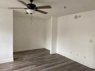 Foto del edificio - 630 Brevard Ave