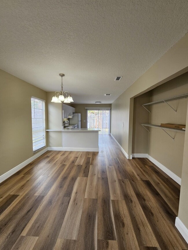 Building Photo - 4787 Orleans Ct