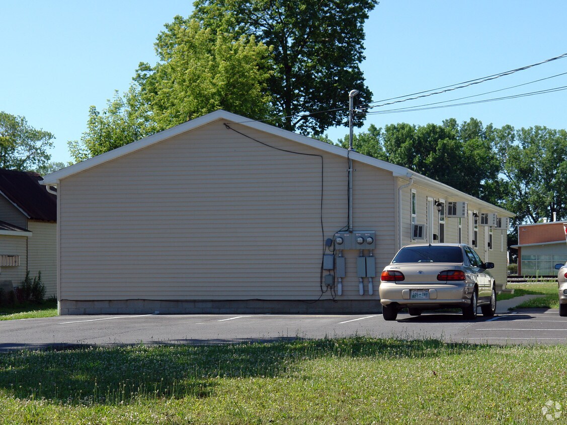 Primary Photo - 807 W Sandusky St