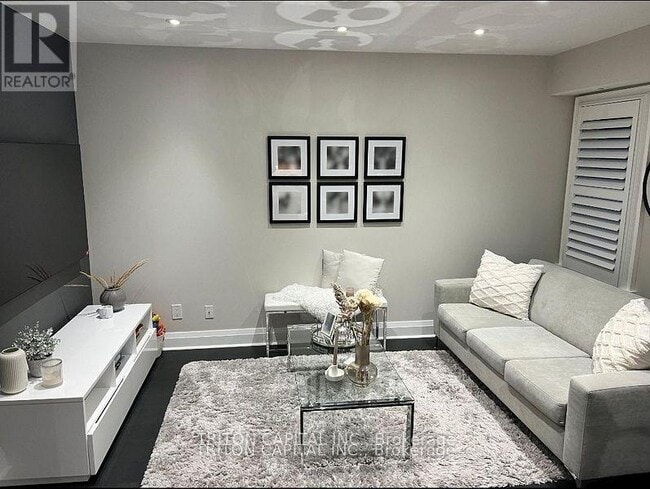 Photo du bâtiment - 9 Windermere Ave