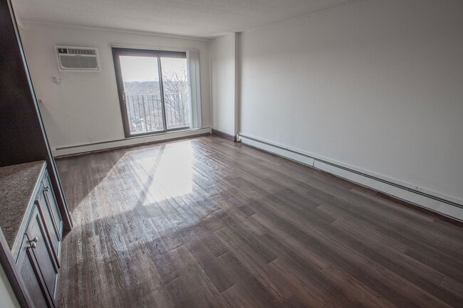 Interior Photo - Tree Tops Apartments
