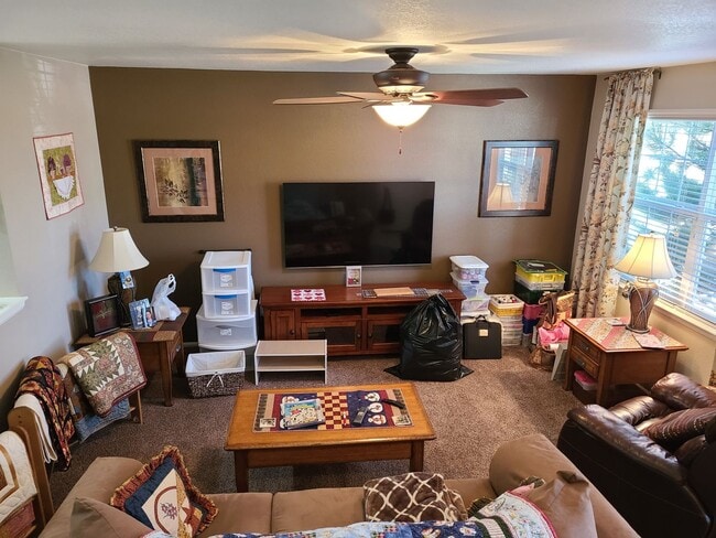 Building Photo - 5 bedroom single family home in Castle Rock.