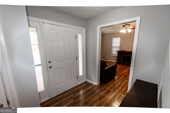 Foto del edificio - 104 Green Tree Ct